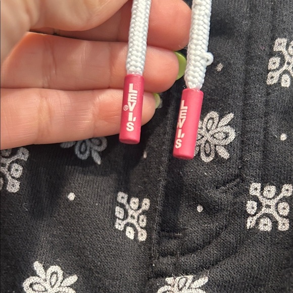 Levi's Black bandana Patterned Kids Casual Shorts boys size 6 - Picture 3 of 6